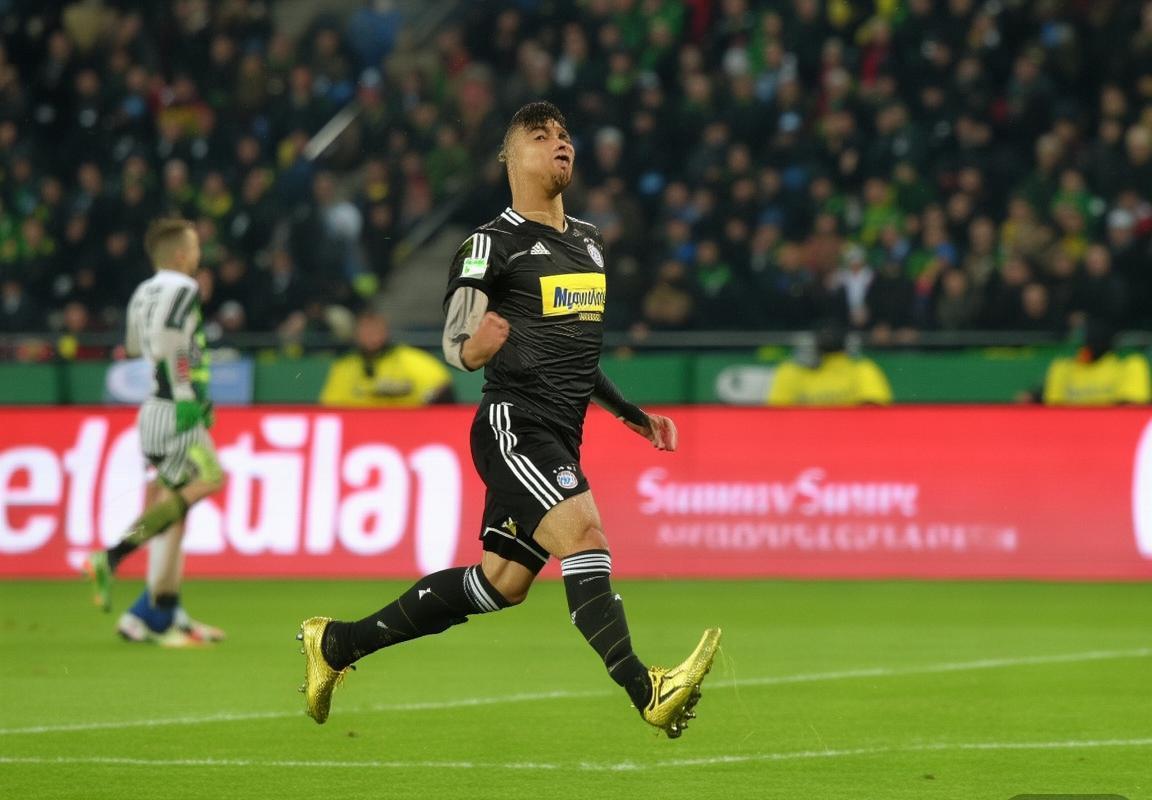 门兴0:0拜仁：德甲巅峰对决的战略对决(图4)