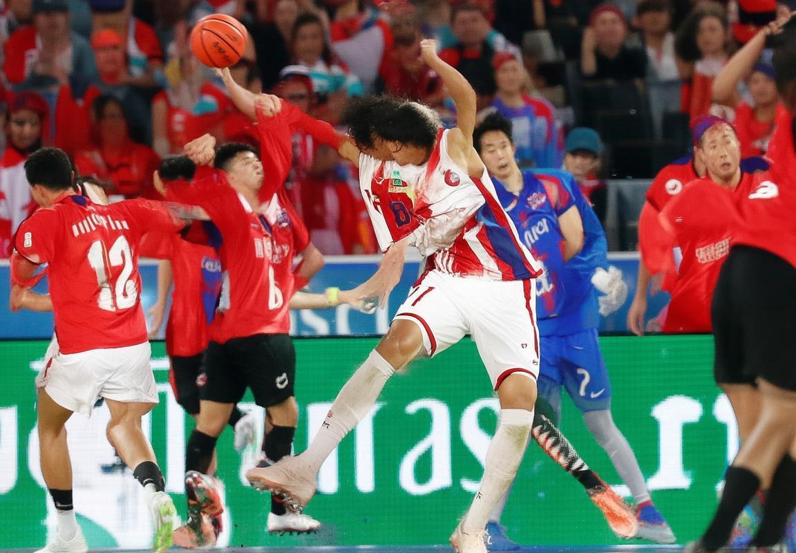 2018中超巅峰对决：恒大与鲁能激战平局，郑智远射王大雷神扑(图4)